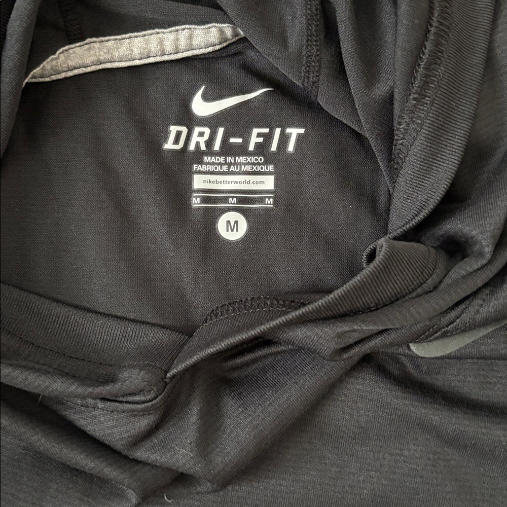 Nike long sleeve top - Picture 3 of 3